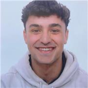 Maestro con varios años de experiencia trabajando en campamentos de verano y actividades con alumnos de mediana edad.